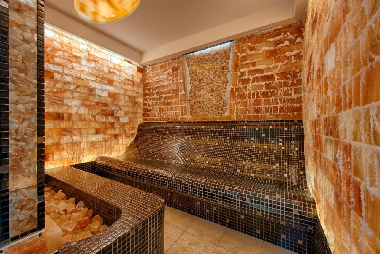 Hotel Thermenwelt Pulverer 5*